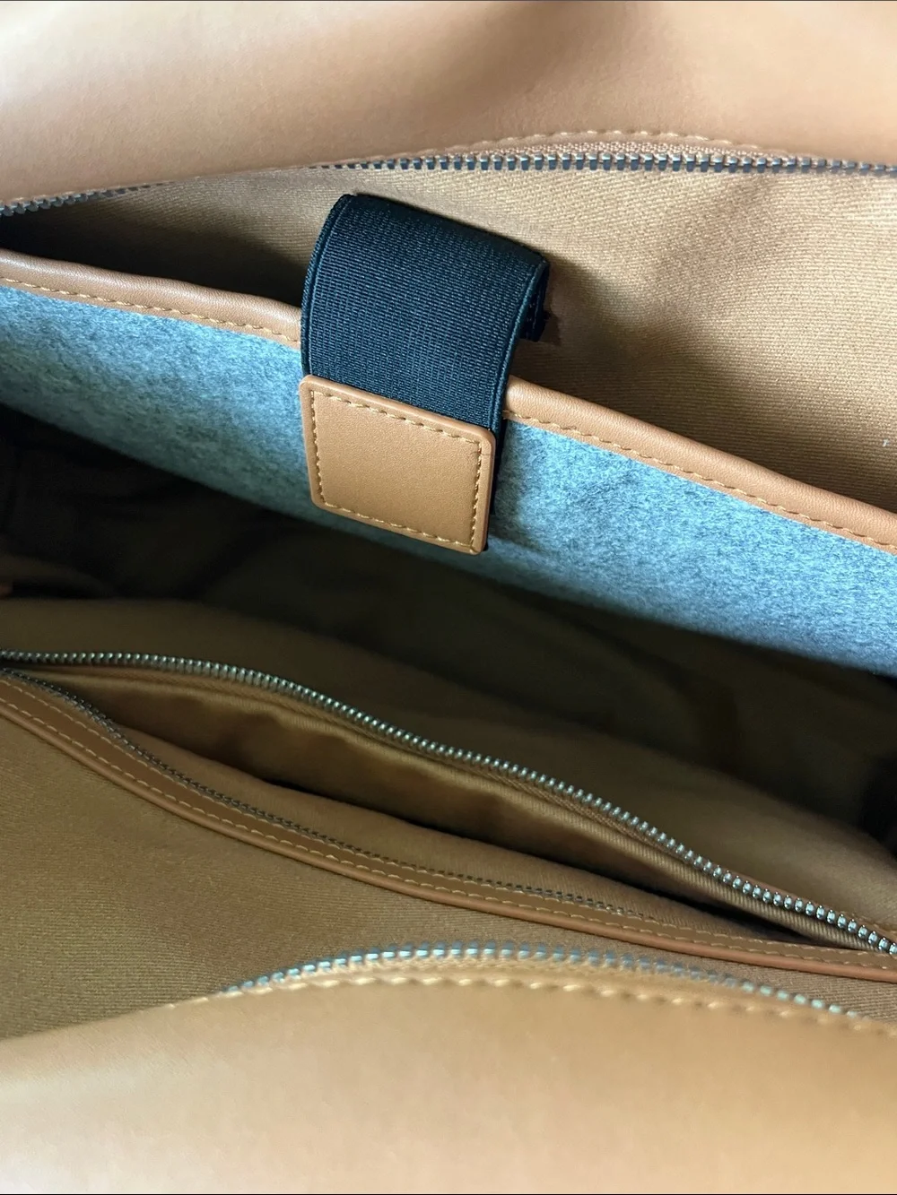 Monos tan duffel